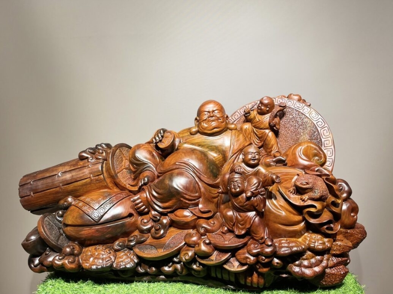 Đặt tượng Phật Di Lặc ở vị trí tài vị trong nhà
